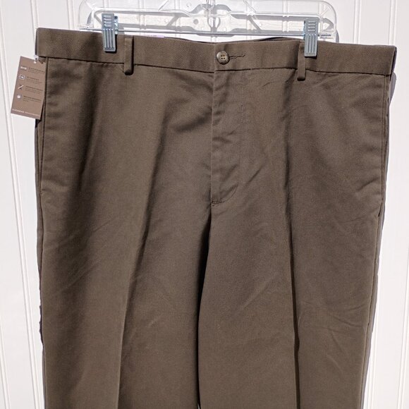 DOCKERS Khaki Pants Mens 38 x 30 Brown D4 Relaxed Fit Flat Front Slacks NWT - Picture 3 of 16